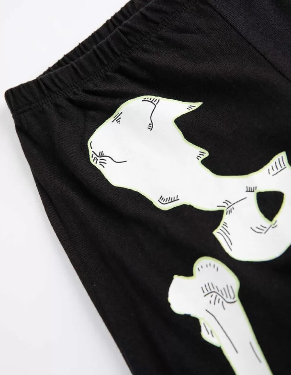 Best Chapter Young Pyjamaset Bestaande Uit Shirt Met Lange Mouwen En Broek - Gloeit In Het Donker