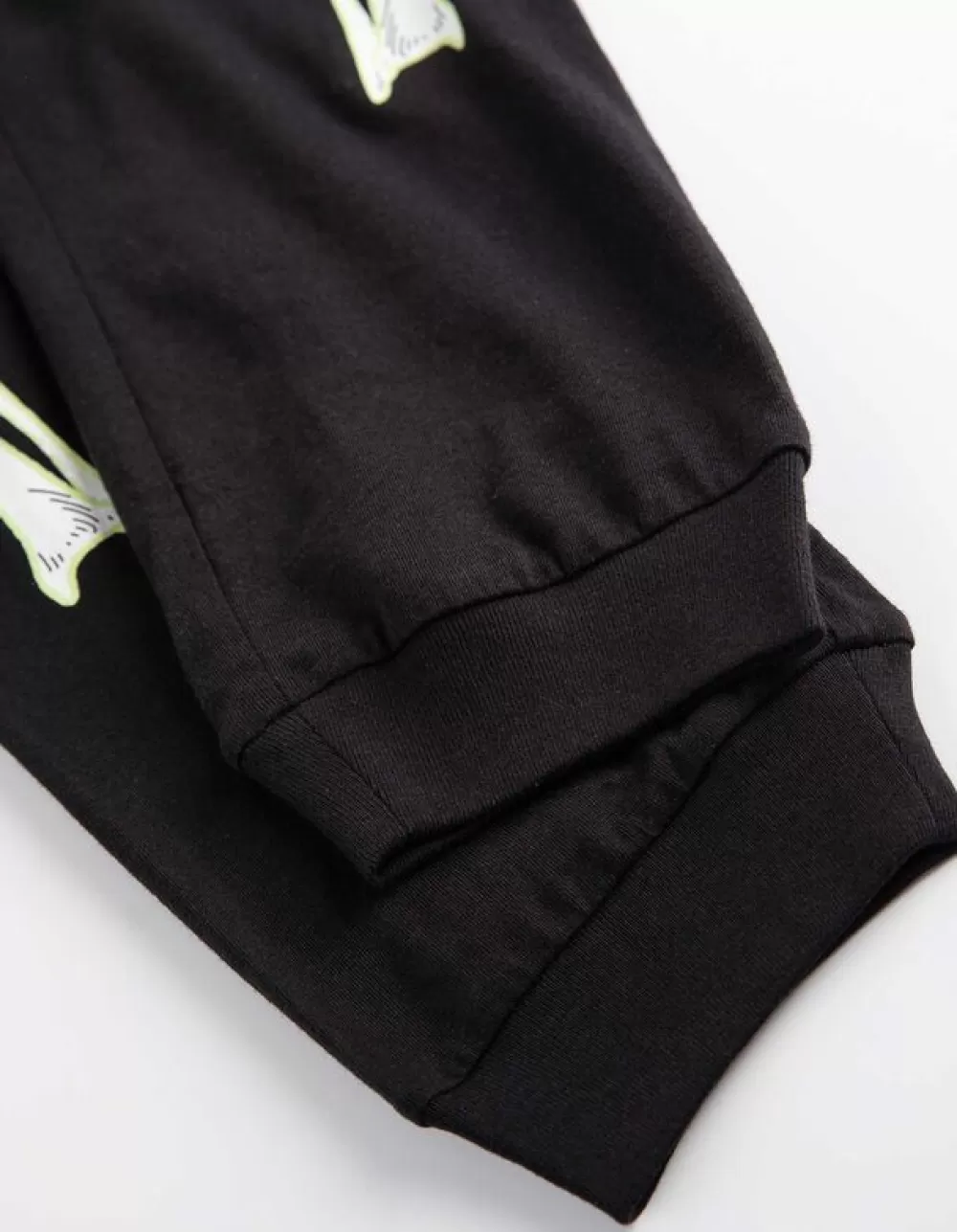 Best Chapter Young Pyjamaset Bestaande Uit Shirt Met Lange Mouwen En Broek - Gloeit In Het Donker